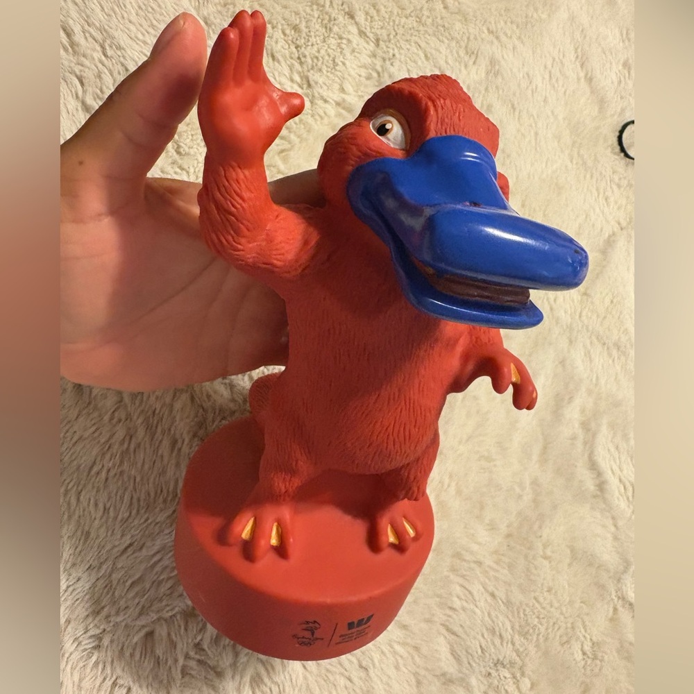 Vintage SYD the platypus 1996 bank coin toy for 2000 Olympics games